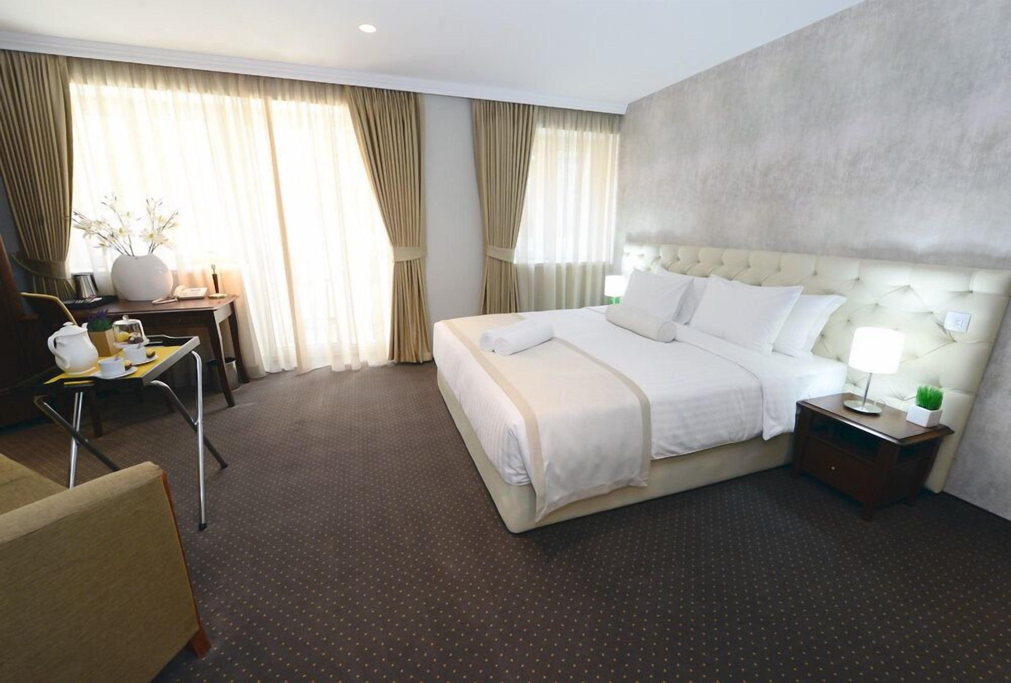 Alexandar Square Boutique Hotel Skopje Extérieur photo