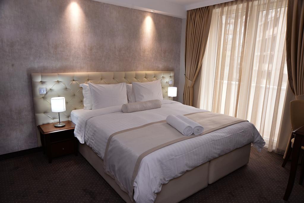 Alexandar Square Boutique Hotel Skopje Extérieur photo